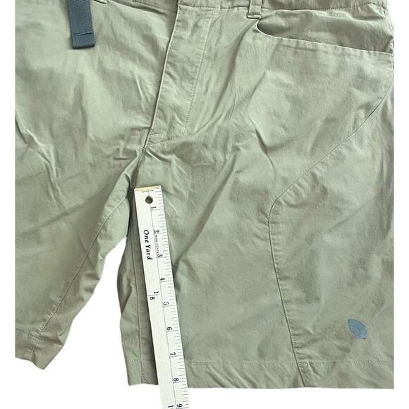 The North Face Tan Trail Cargo Shorts-Size 34 - Picture 4 of 7